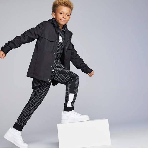 Nike Air Force 1 - Picture 7 of 8